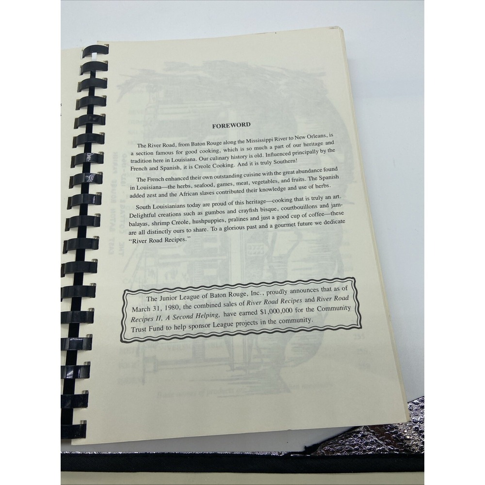 River Road Recipes Junior League of Baton Rouge Louisiana Cookbook Spiral Bound - Picture 7 of 12